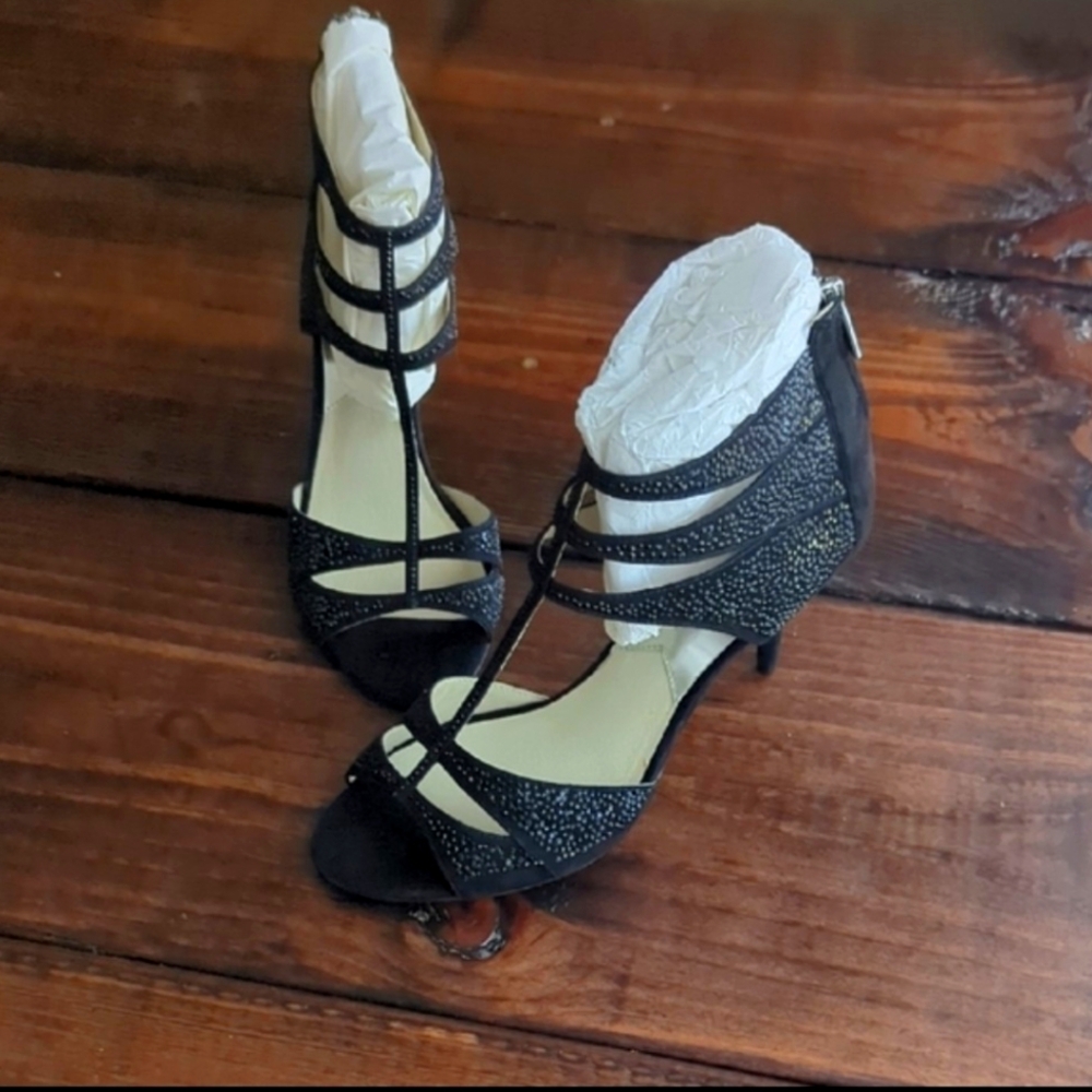 Michael Kors Mavis T Strap Studded Black Strappy Heel Size 8 Party Glam